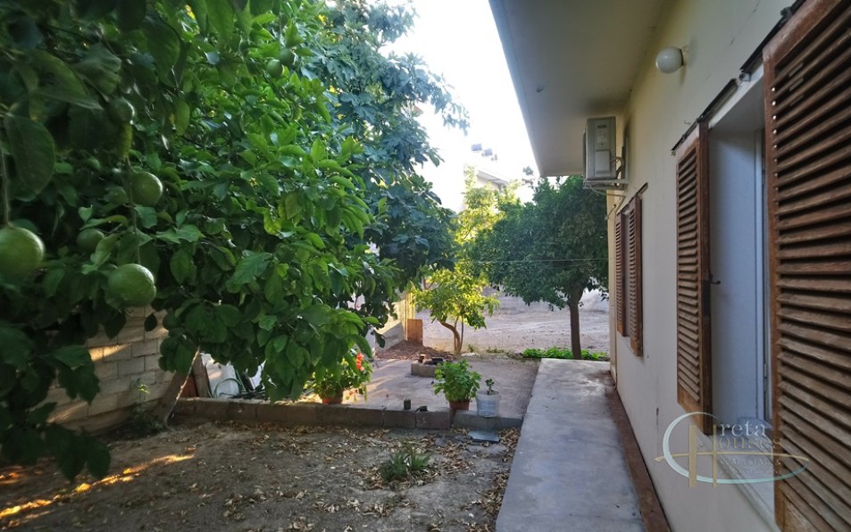 A house with many potentials For Sale in Moires Crete Cretahouses
