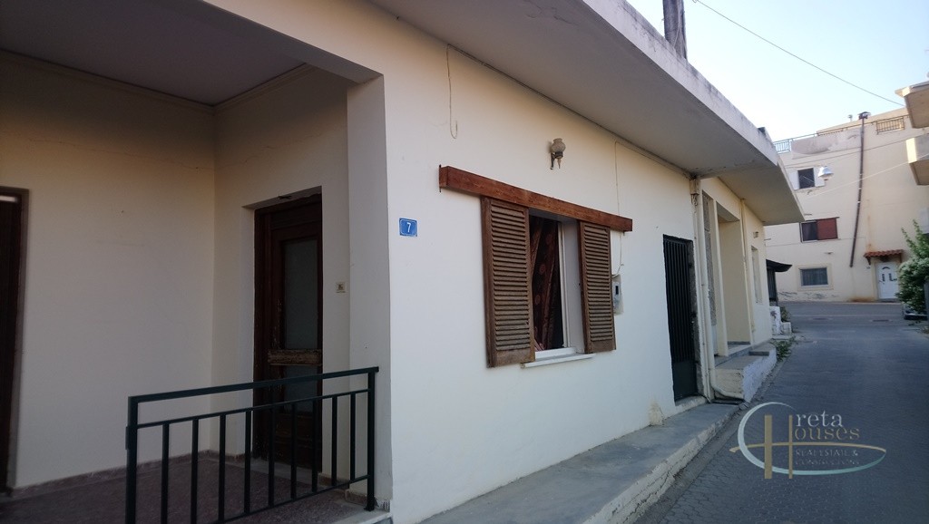 A house with many potentials For Sale in Moires Crete Cretahouses
